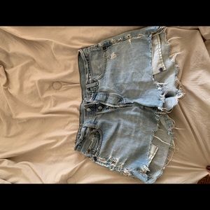 Levi’s 501 size 28 high wasted jean denim shorts